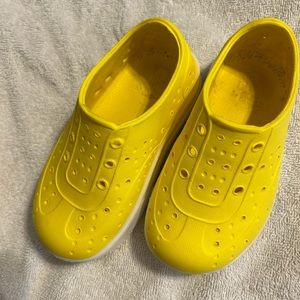 Crocs Size 5/6 Baby Toddler Yellow Shoes Slip On